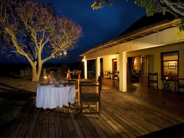 Hlosi Game Lodge - Dining